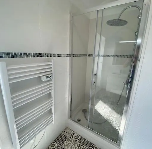 : Plein Centre Vue Riviere Coutras